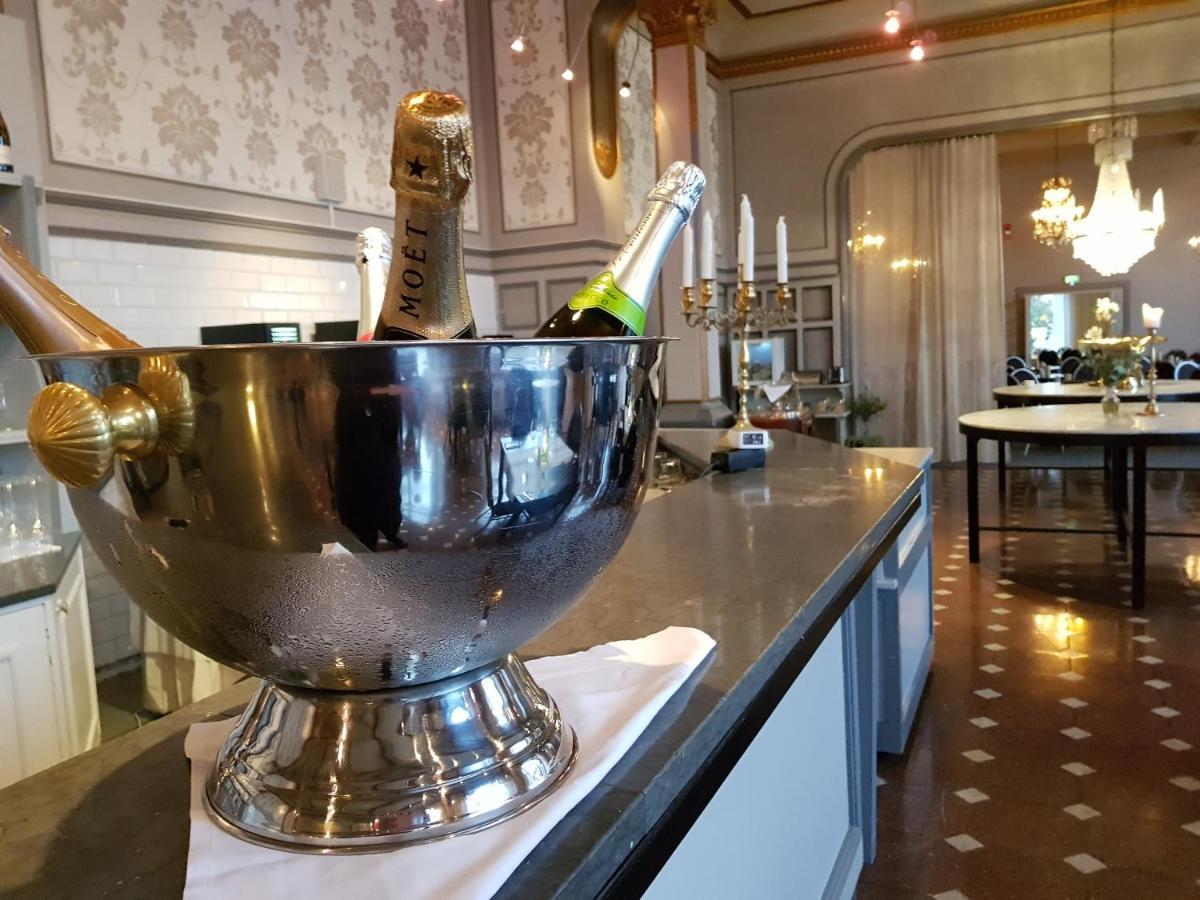 First Hotel Statt Oernskoeldsvik Zewnętrze zdjęcie