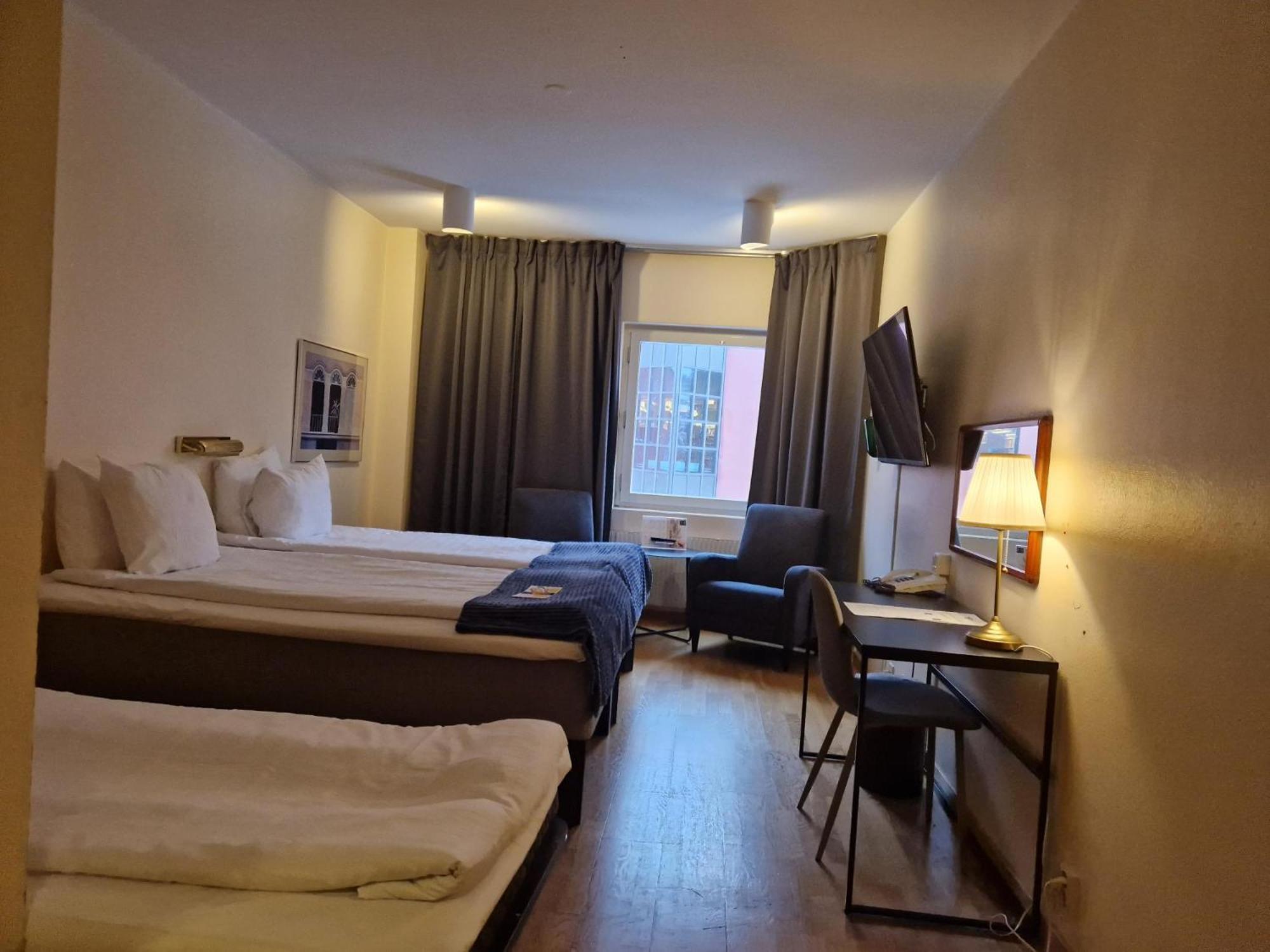 First Hotel Statt Oernskoeldsvik Zewnętrze zdjęcie