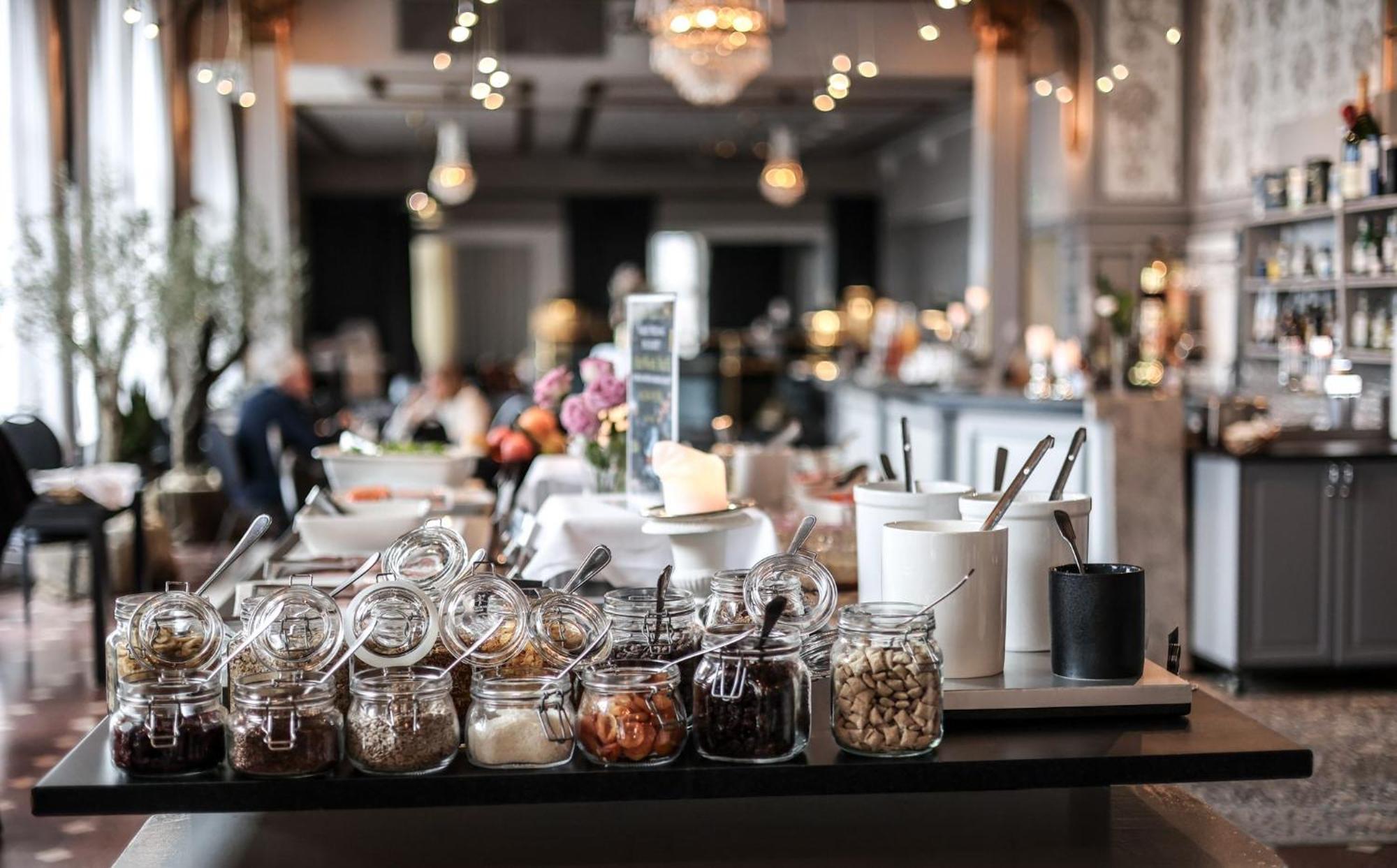 First Hotel Statt Oernskoeldsvik Zewnętrze zdjęcie