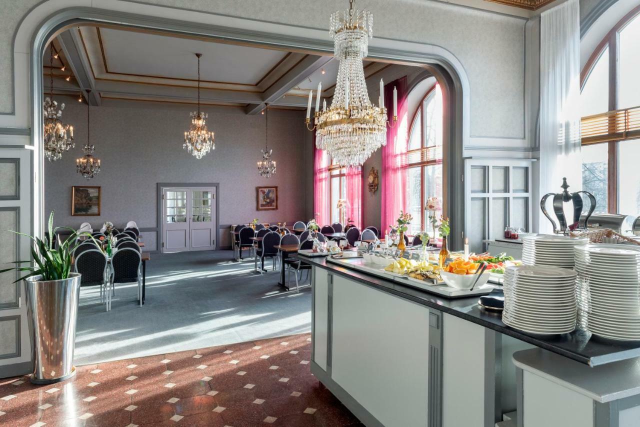 First Hotel Statt Oernskoeldsvik Zewnętrze zdjęcie