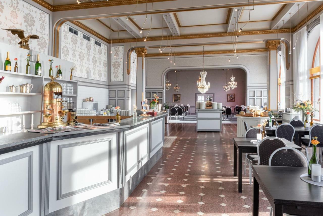 First Hotel Statt Oernskoeldsvik Zewnętrze zdjęcie